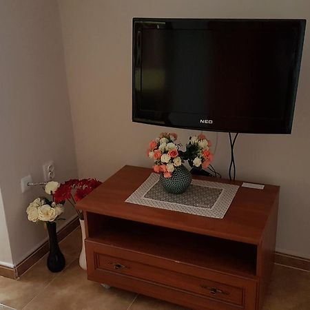 Tashevi Apartments Поморие Экстерьер фото