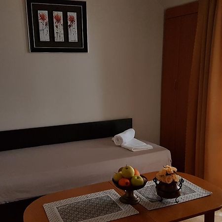 Tashevi Apartments Поморие Экстерьер фото