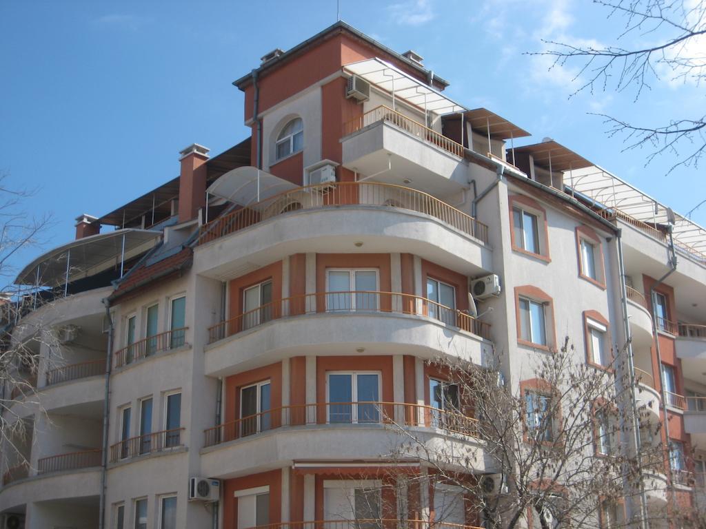 Tashevi Apartments Поморие Экстерьер фото