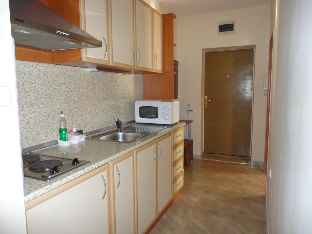 Tashevi Apartments Поморие Экстерьер фото