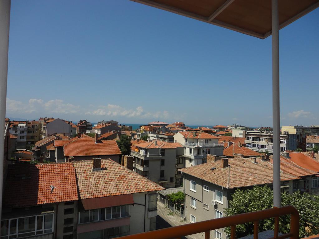 Tashevi Apartments Поморие Экстерьер фото