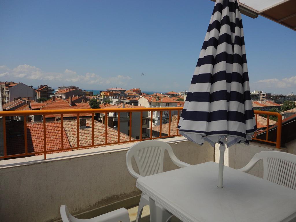 Tashevi Apartments Поморие Экстерьер фото