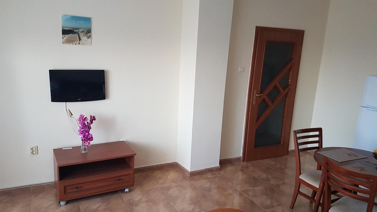 Tashevi Apartments Поморие Экстерьер фото