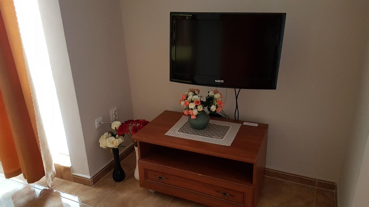 Tashevi Apartments Поморие Экстерьер фото